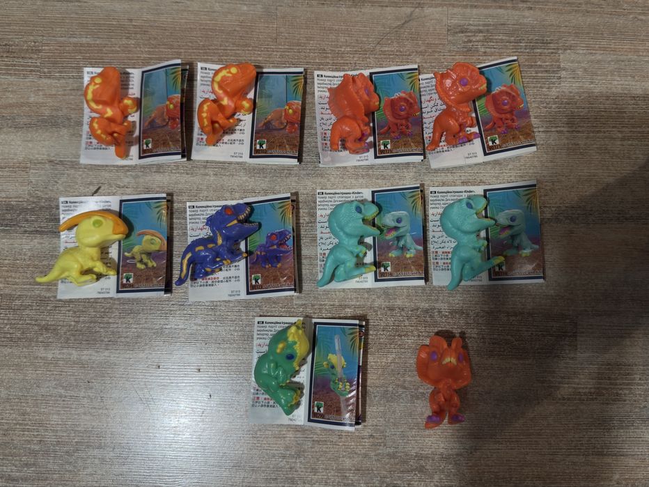 Игрушки Kinder Joy динозавры Jurassic park