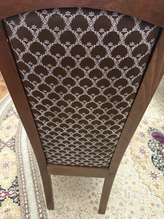 Продам стол и 10 стульев