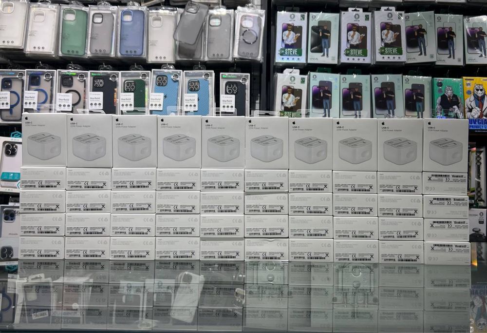 Apple Adapter 20w and Usb-C IPhone 15/16 Series