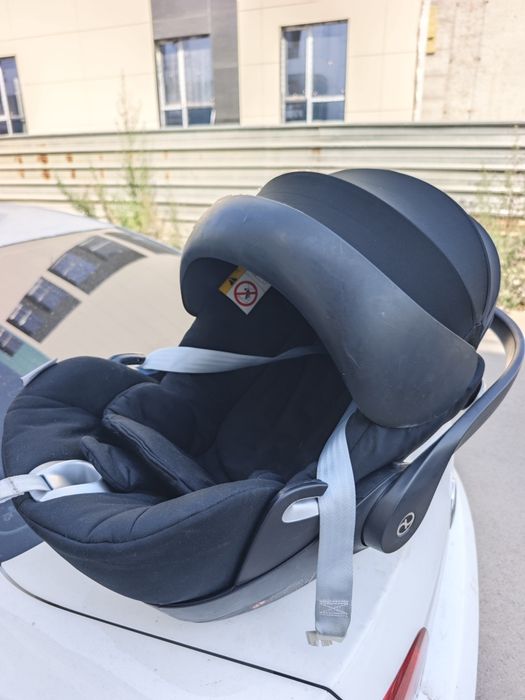 Автокресло Cybex Cloud Q.

Кресло б/у, но в хорошем состоянии.