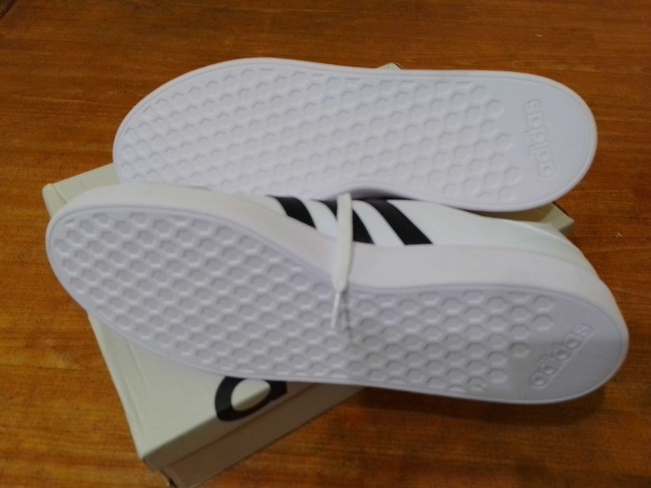 ADIDAS COURT BASE 2.0  49 1/3 32см.