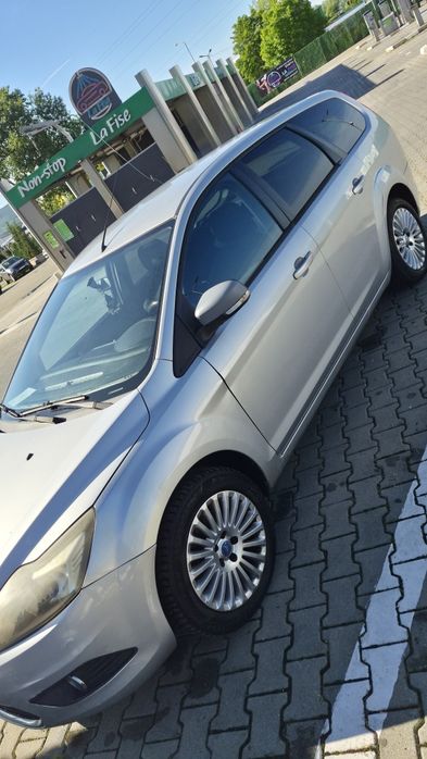 De vanzare ford focus 2010