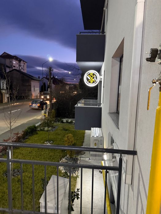 RXB salon/ frizerie  pe strada Ferdinand, bloc G1