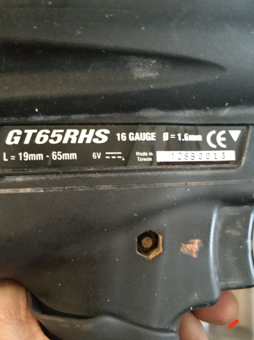 Senco пистолет такер за пирони игли  до 65 мм