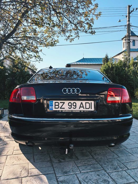 Audi A8 quattro