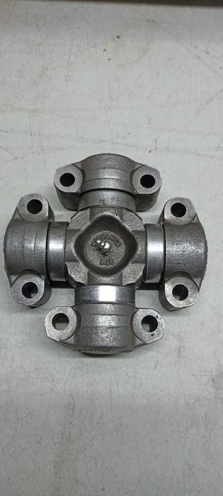 Крестовина карданного вала для трактора CLAAS (КЛААС)