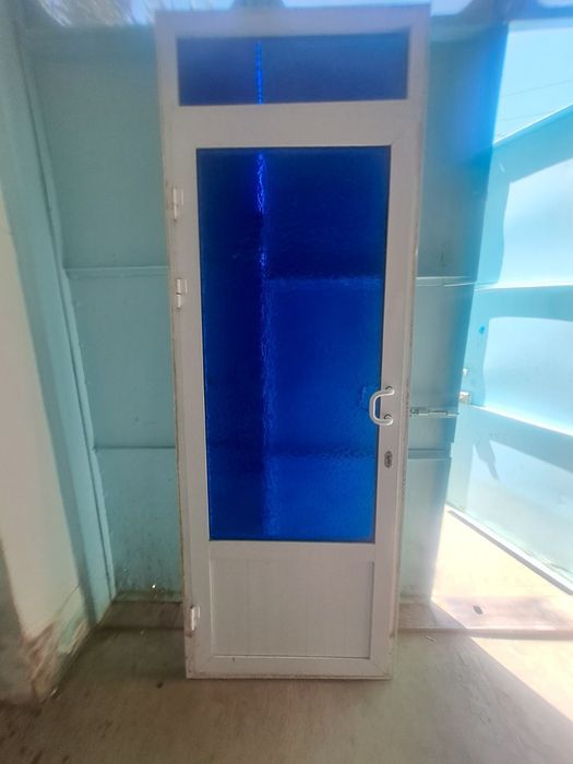 Аква эшиклари сотилади.