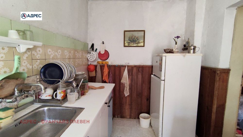 Къща в Плевен, област-с.Буковлък площ 85 цена 45000