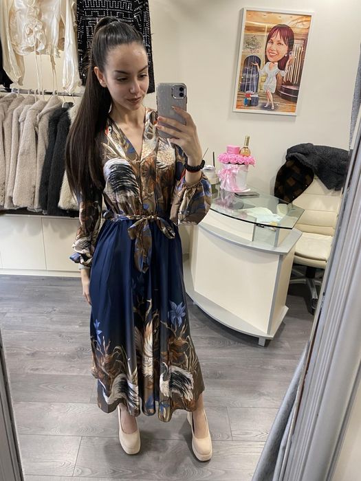 Сатенена рокля универсален размер