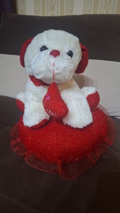 Плюшено куче сърце