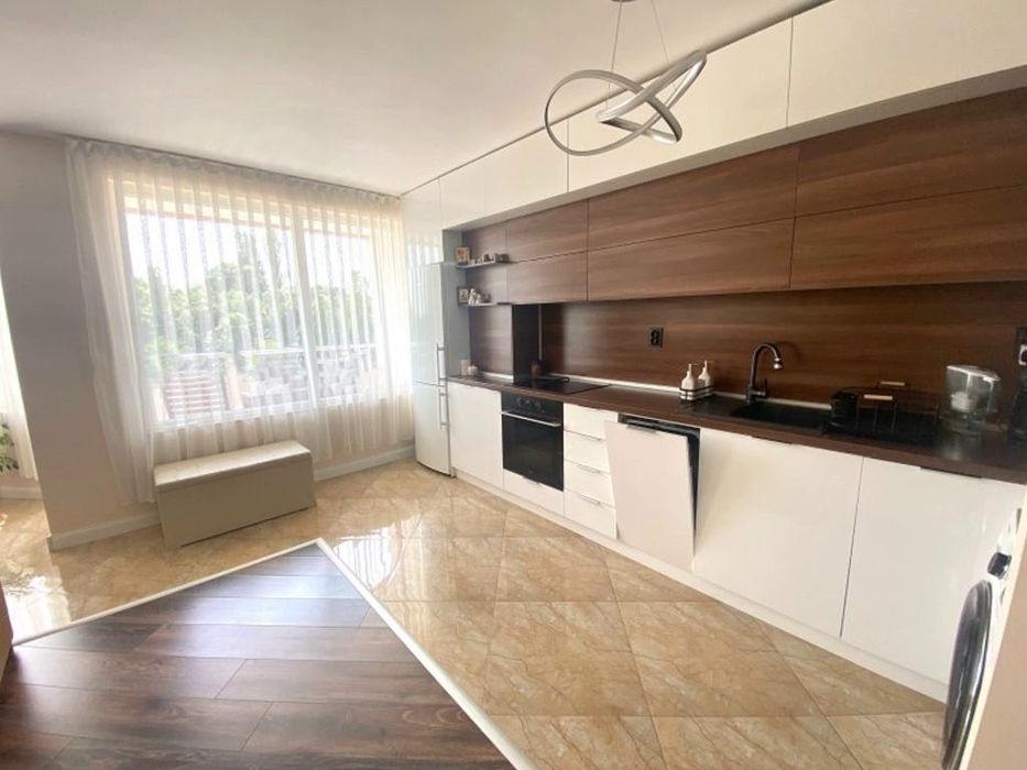 Дава се под наем Тристаен апартамент в София, Манастирски ливади - 100 кв.м за 950 € - Снимка #1