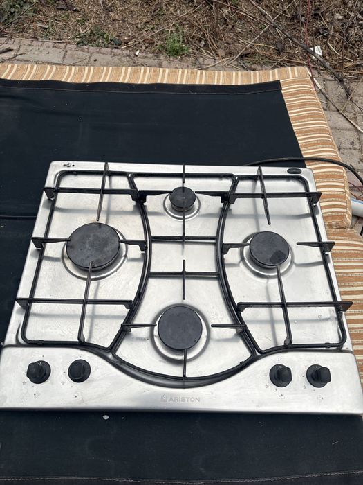 Продам газ плиту