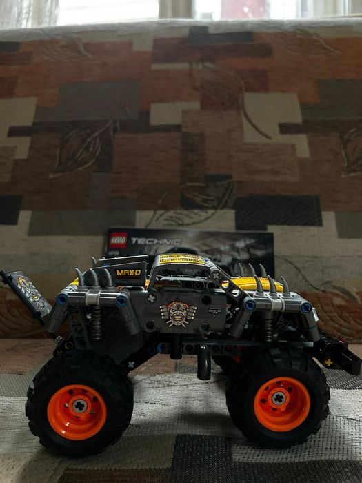 LEGO technic monster truck (42119)