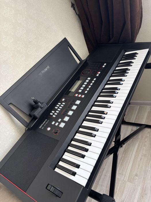 Продам синтезатор Roland E-X50 — идеальное состояние