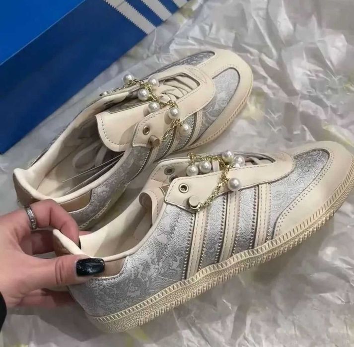 Обувь женская Adidas