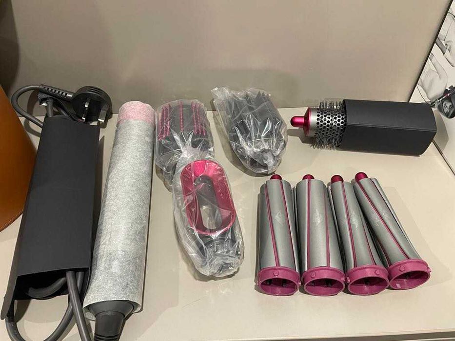 Dyson airwrap complete