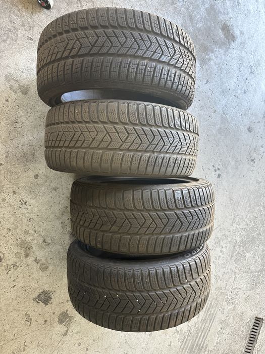 Anvelope Pirelli Sottozero 245 40 18