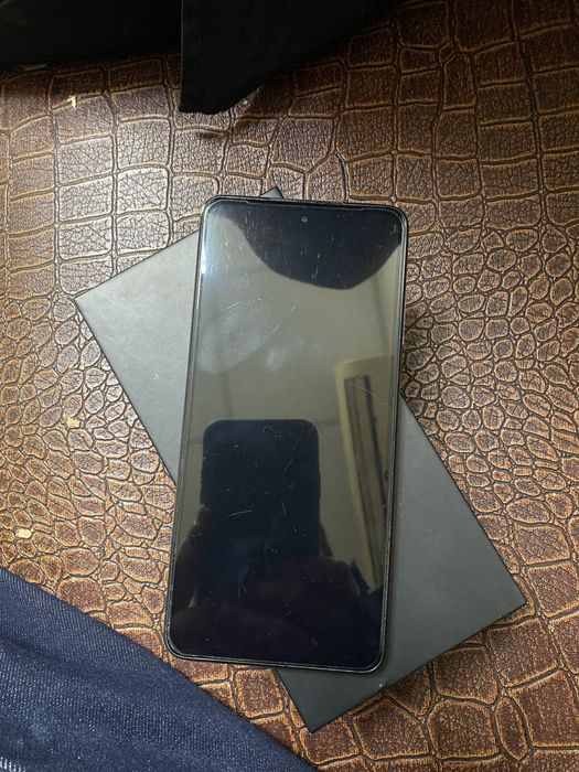 Продам рабочий телефон б/у