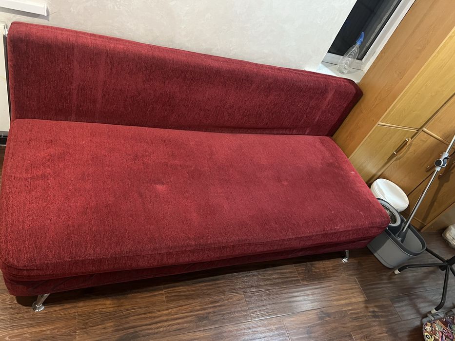 Продаю диван в хорошем состоянии