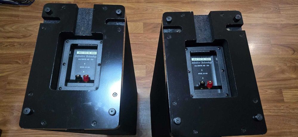 Pereche boxe DefInitive Technology BP 10B dual channel  Baltimore USA