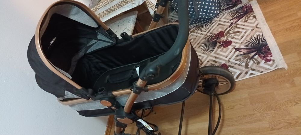 De vânzare căruț 3 în 1