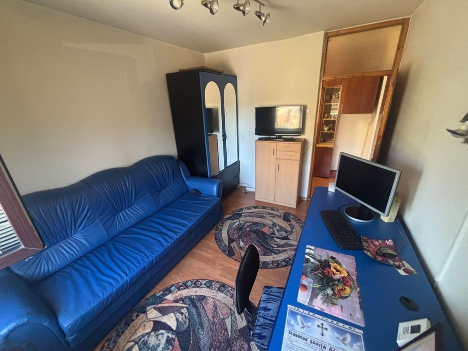 Apartament 3 camere de vânzare