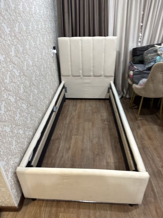 Продам кровать 90*200