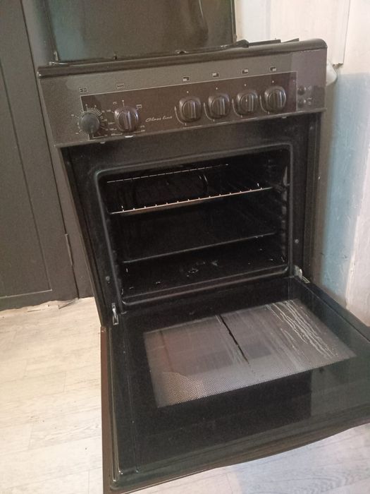 Продам газ плиту Гефес