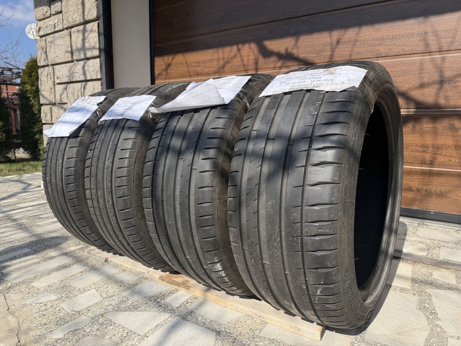 Michelin Pilot Sport 4