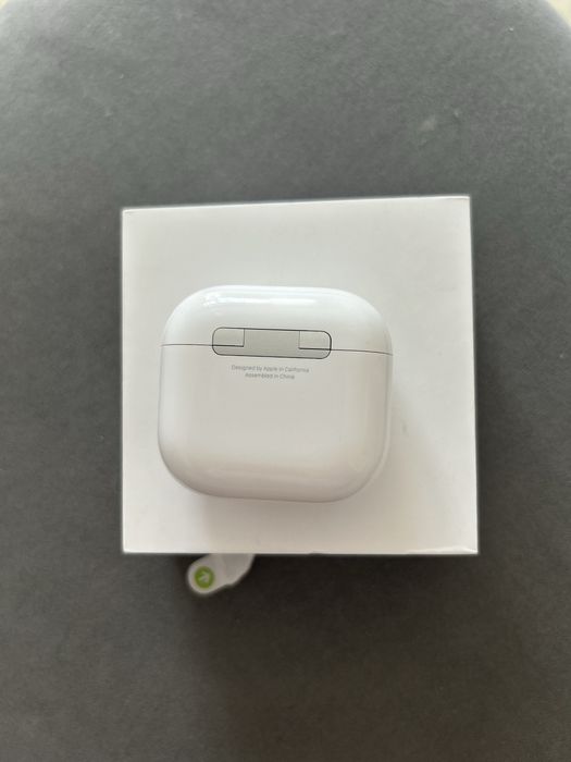 Наушники Air Pods 4