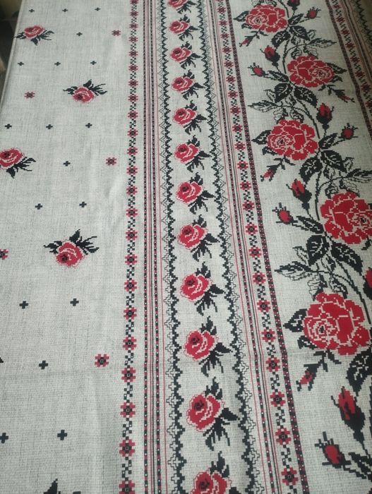 Продается новая скатерть