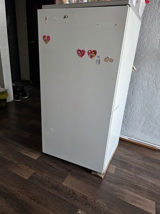 Продам холодильник