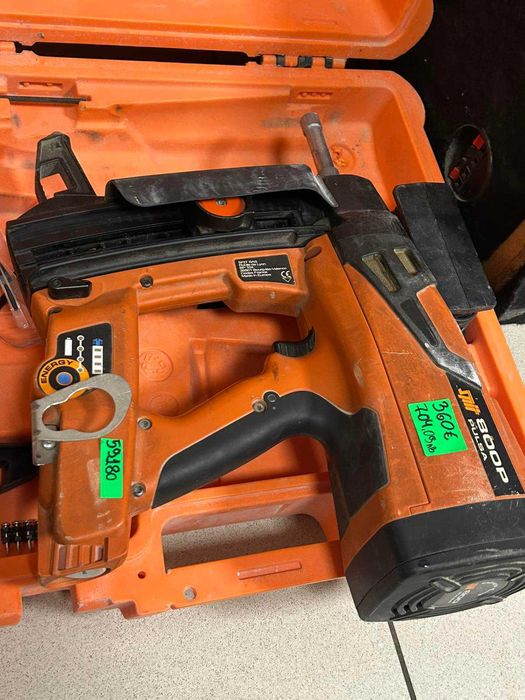 Такер за директен монтаж Spit 800p Pulsa Бетон и метал