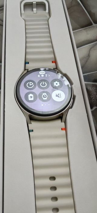 .  Samsung  watch 7