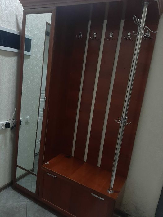 Мебель для прихожей.