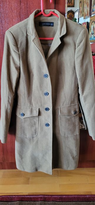 Palton Zara în stare perfectă