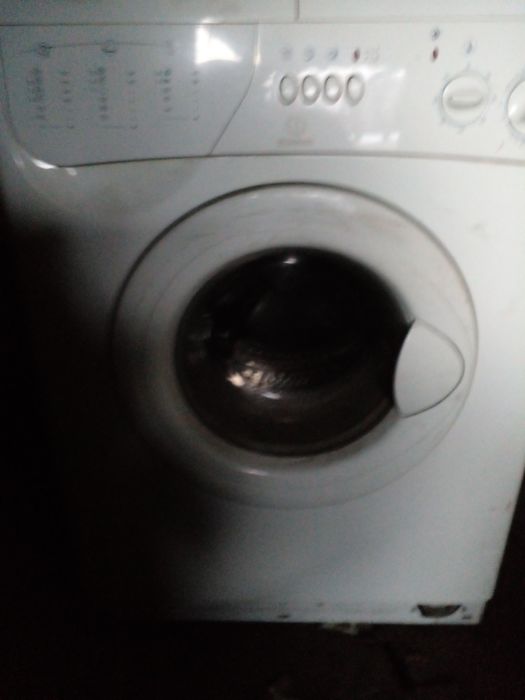 Продам 2 стиральные машинки индезит
