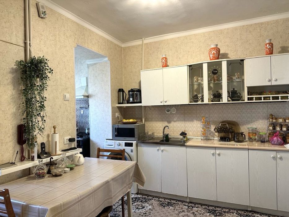 1 Комната 1/3/4 ул. Илтифот, Кадышева, Стания Алмас, Галерейка