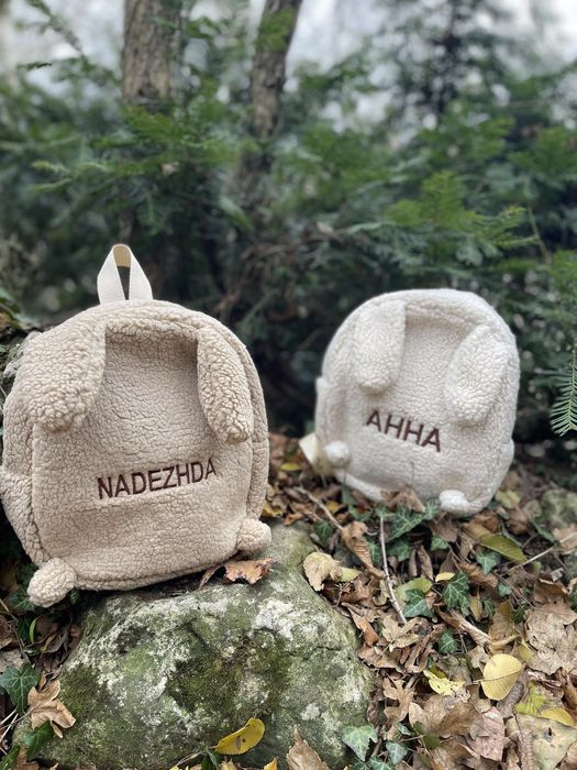 Детска раница с надпис