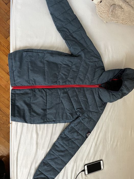 Geaca Jack Jones , baieti marimea 152 (10-12 ani)