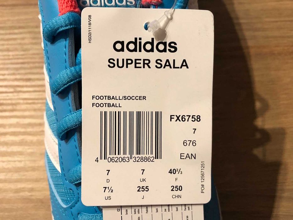 Продавам чисто нови оригинални маратонки ADIDAS.