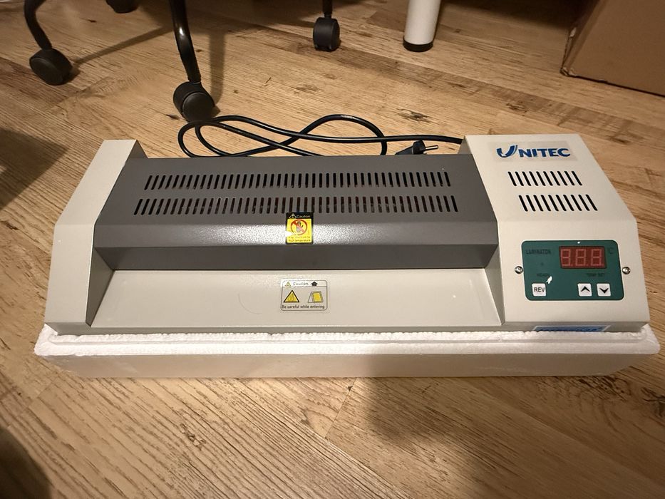 Laminator Unitec HD-320B