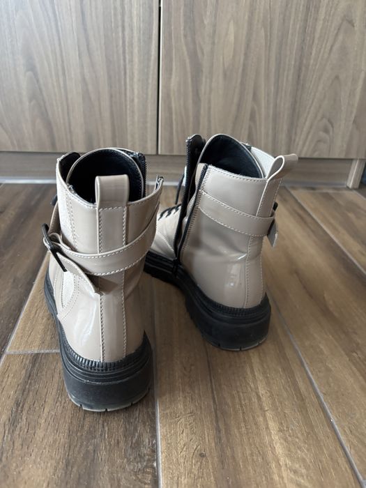 Зимни дамски боти, размер 41