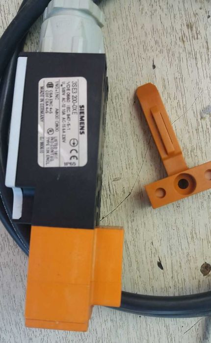 Siemens 3SE3 200-0XE Position Switch
