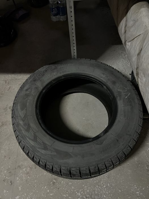 Продам зимние шины Yokohama