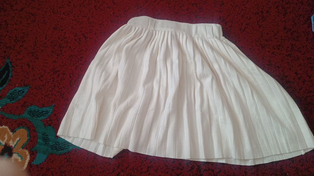 Yubka, Oq koreys stilida