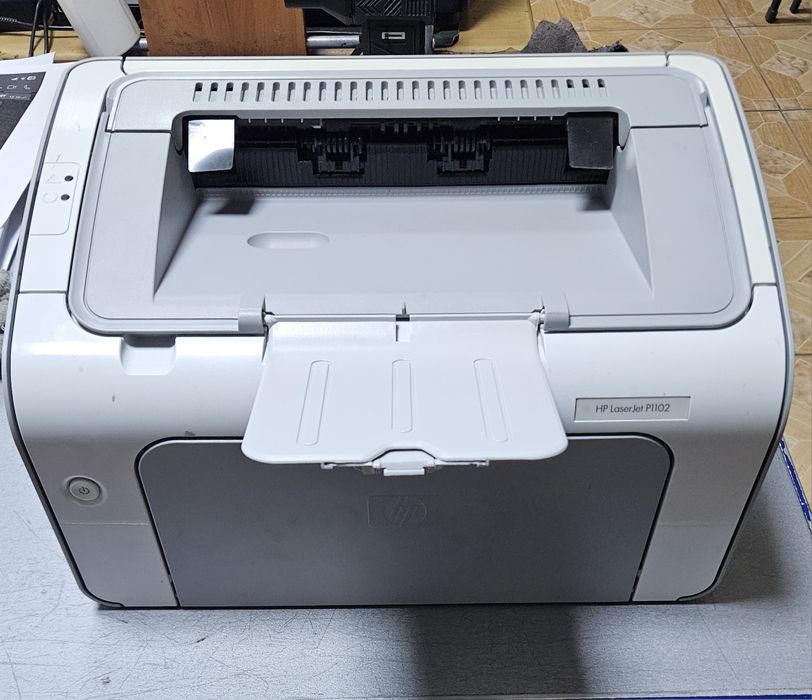 Продам принтера Hp Laserjet P1102