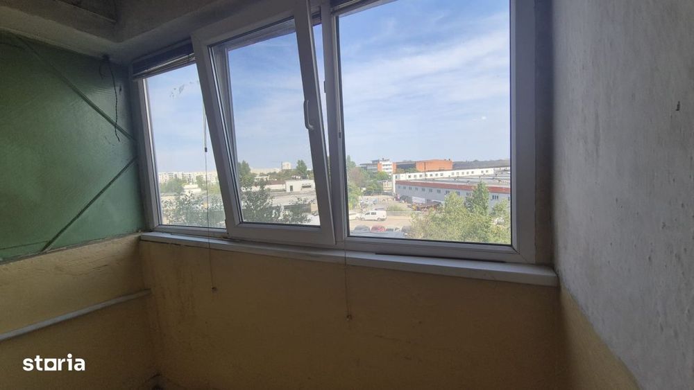 Garsoniera De renovat- An 1978 - Metrou - Costin Georgian