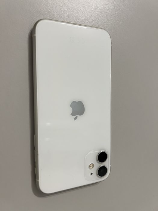 Vând Iphone 11  /64gb