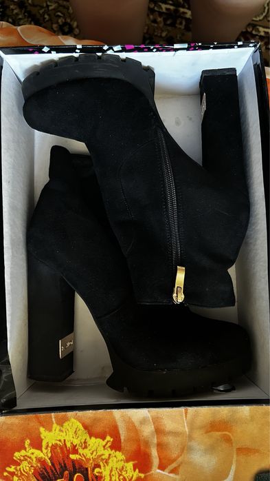 Продам обувь осень /весна 38 рр